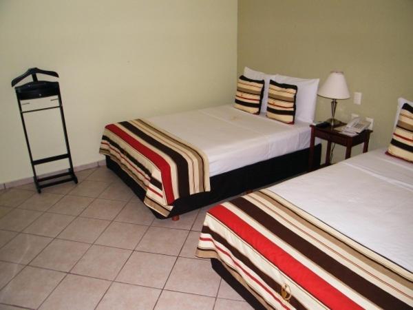 Madero Suites Coatzacoalcos Zimmer foto