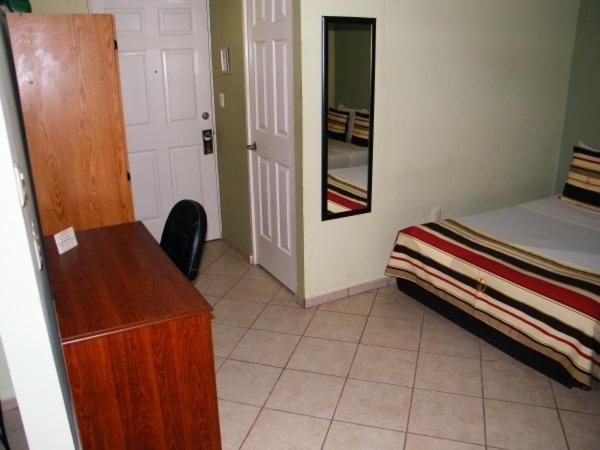 Madero Suites Coatzacoalcos Zimmer foto